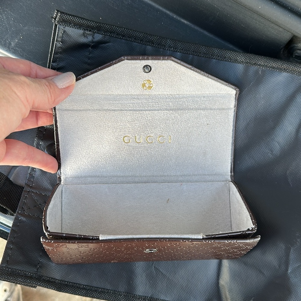 Gucci Brown Monogram glasses case - Picture 5 of 10